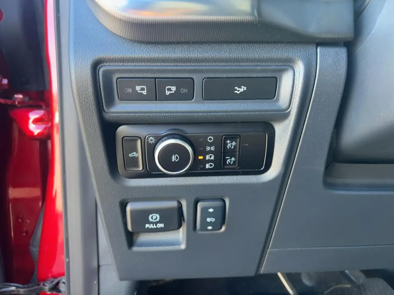 Ford F-150 - Image 36