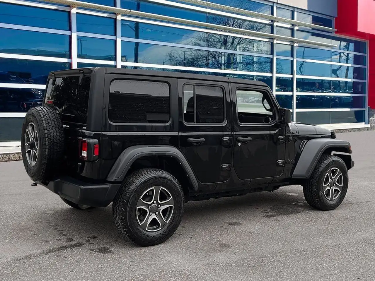 Jeep Wrangler - Image 5