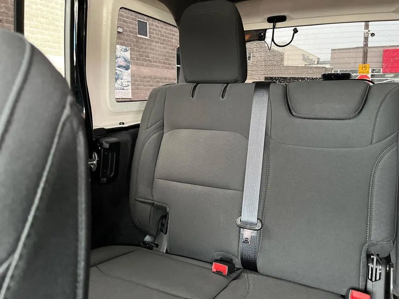 Jeep Wrangler - Image 12
