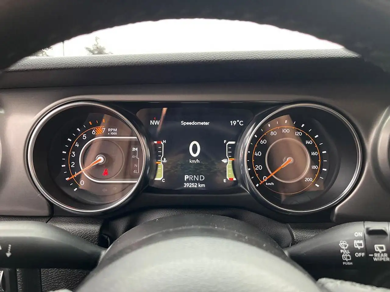 Jeep Wrangler - Image 15