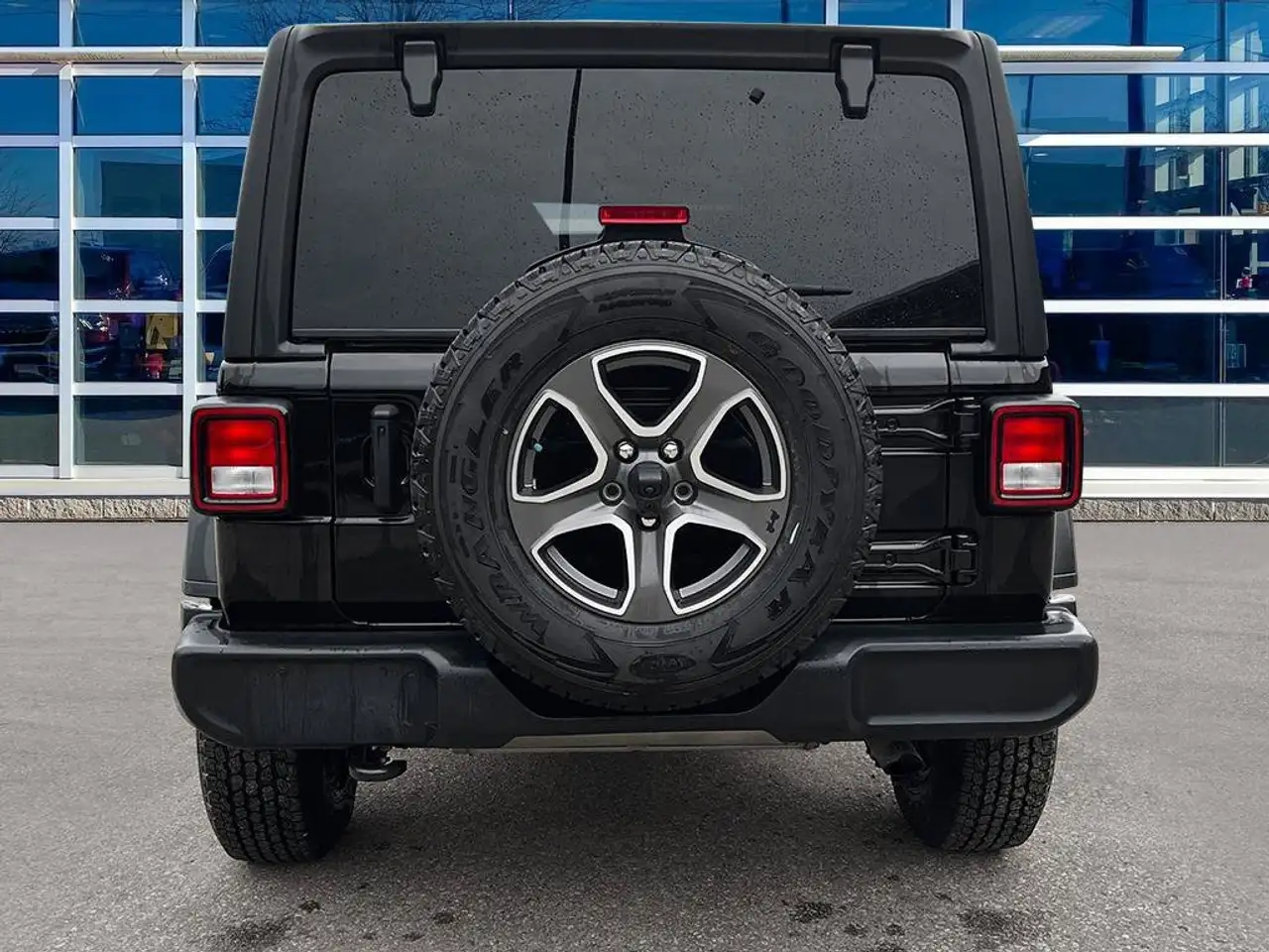 Jeep Wrangler - Image 4