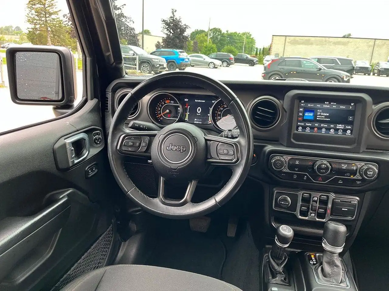 Jeep Wrangler - Image 9