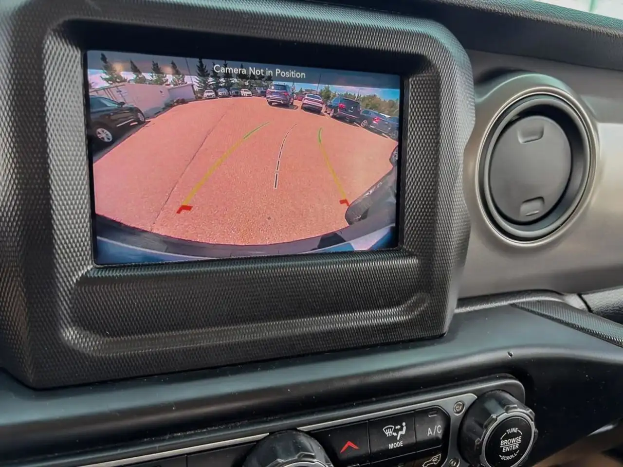 Jeep Wrangler - Image 22