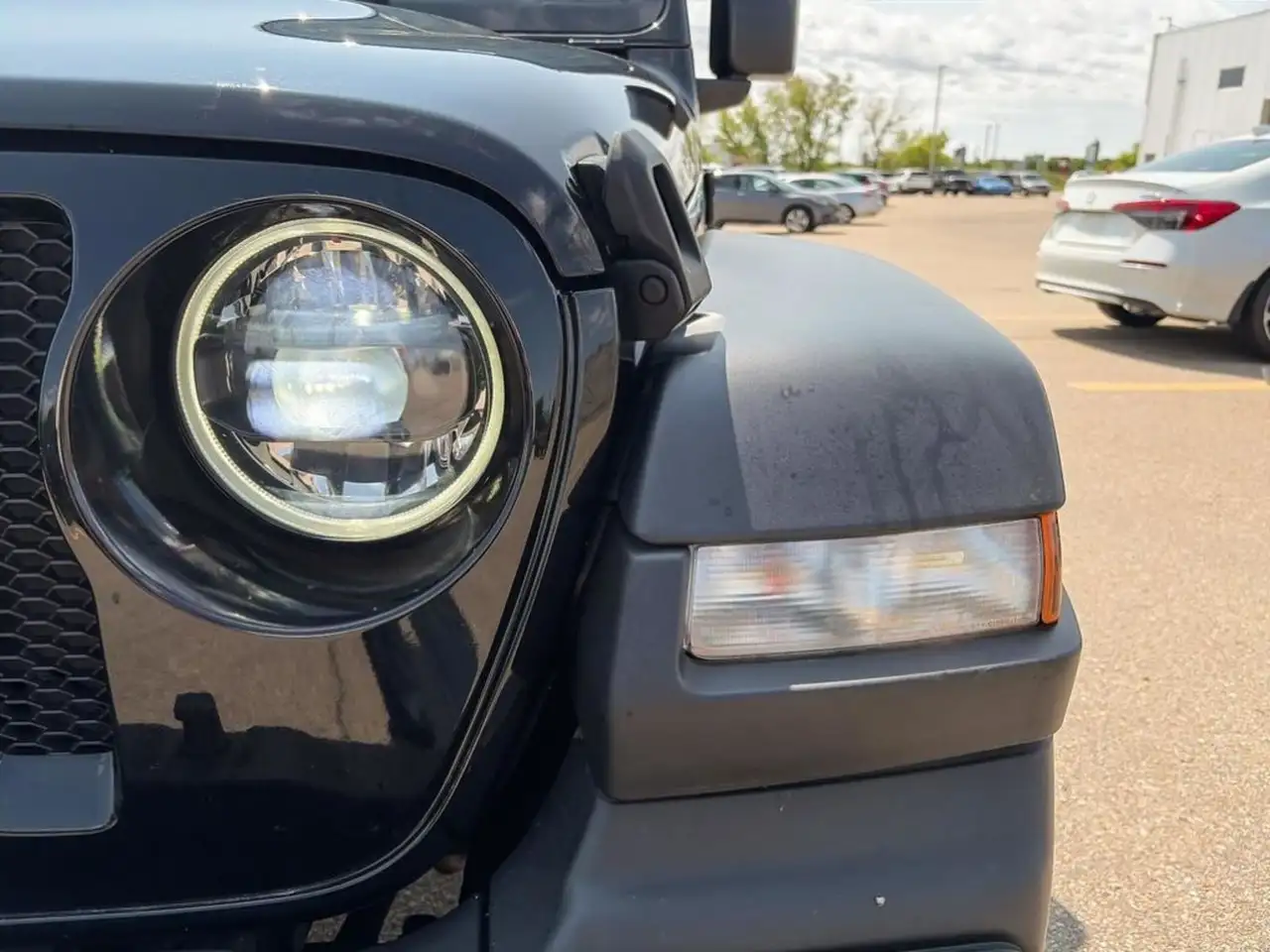 Jeep Wrangler - Image 8