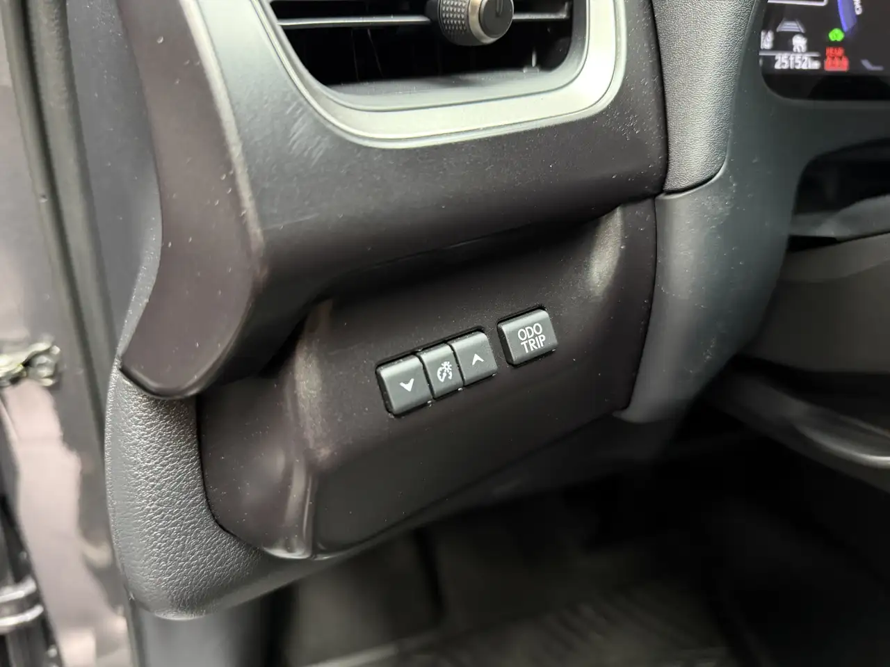 Lexus UX - Image 14