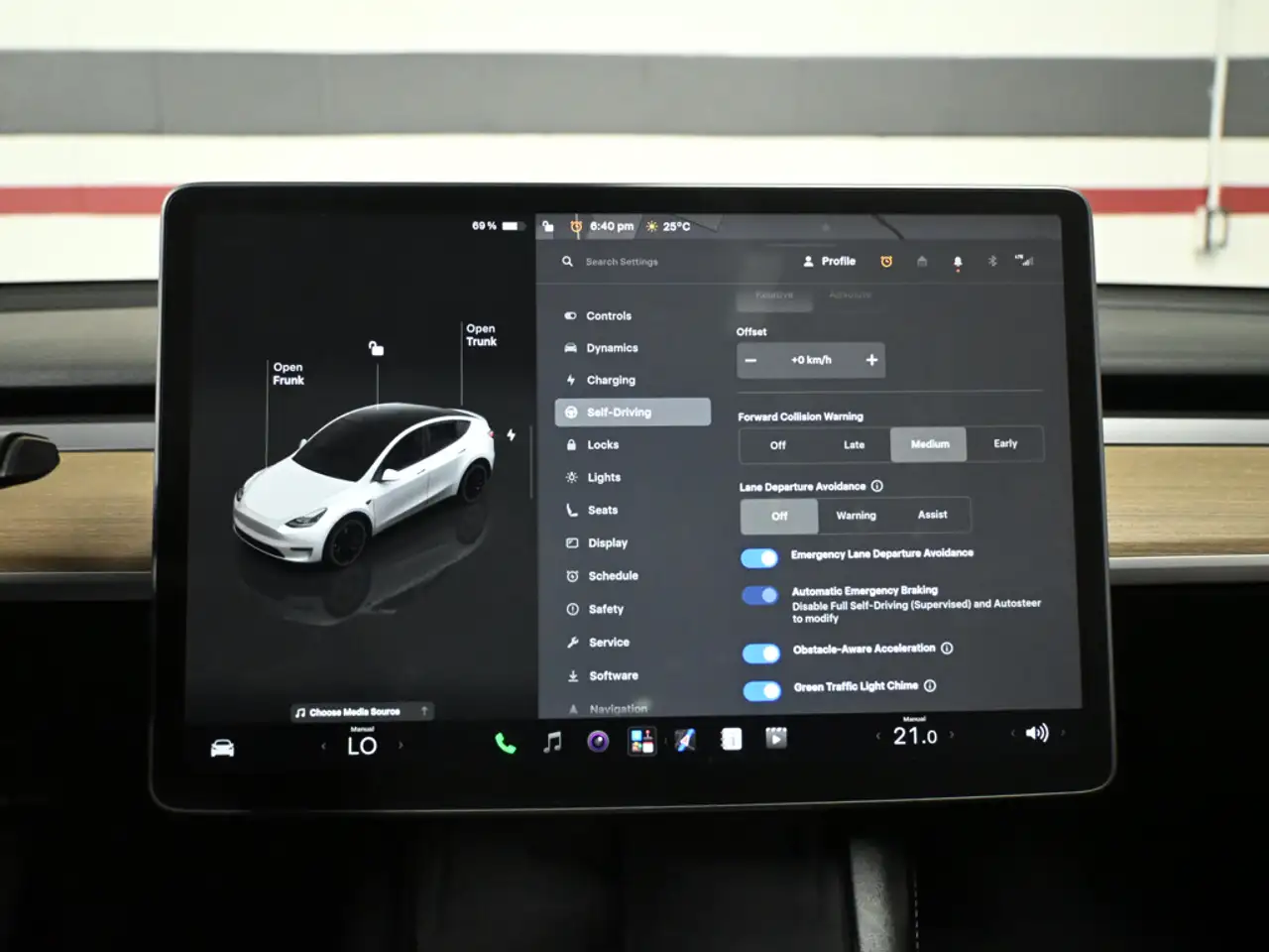 Tesla Model Y - Image 15