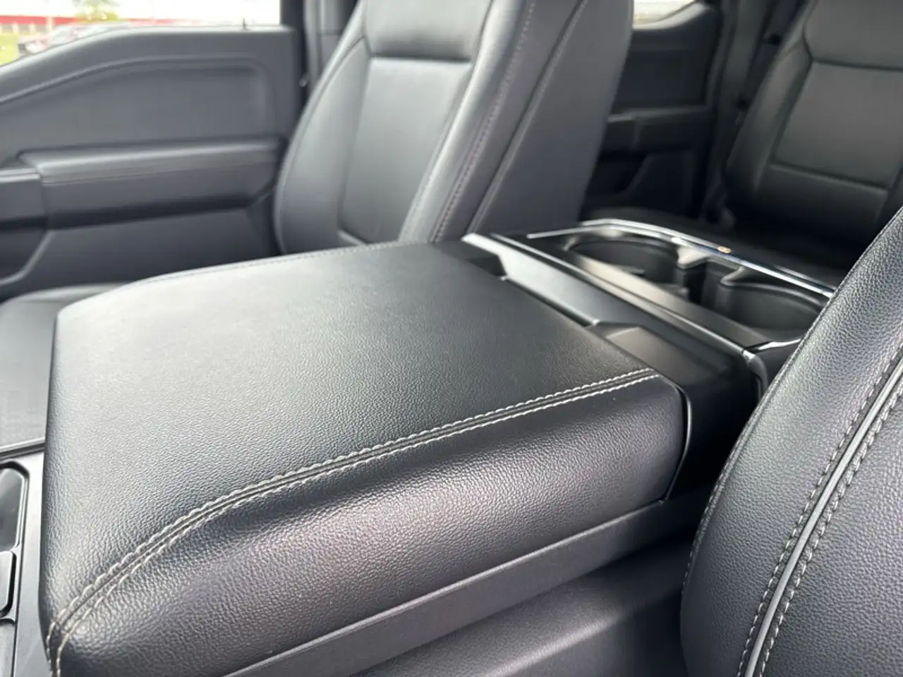 Ford F-150 - Image 22