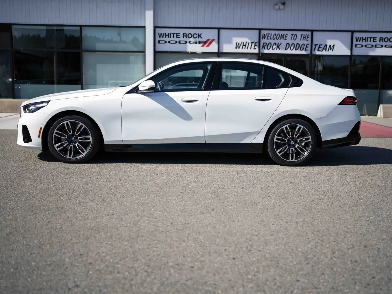 BMW 5 Series - Image 3