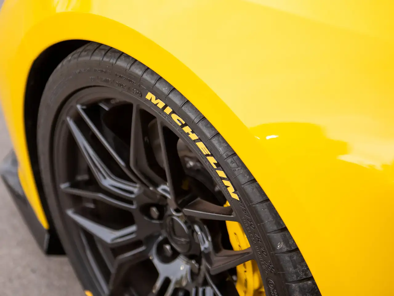 Chevrolet Corvette - Image 9