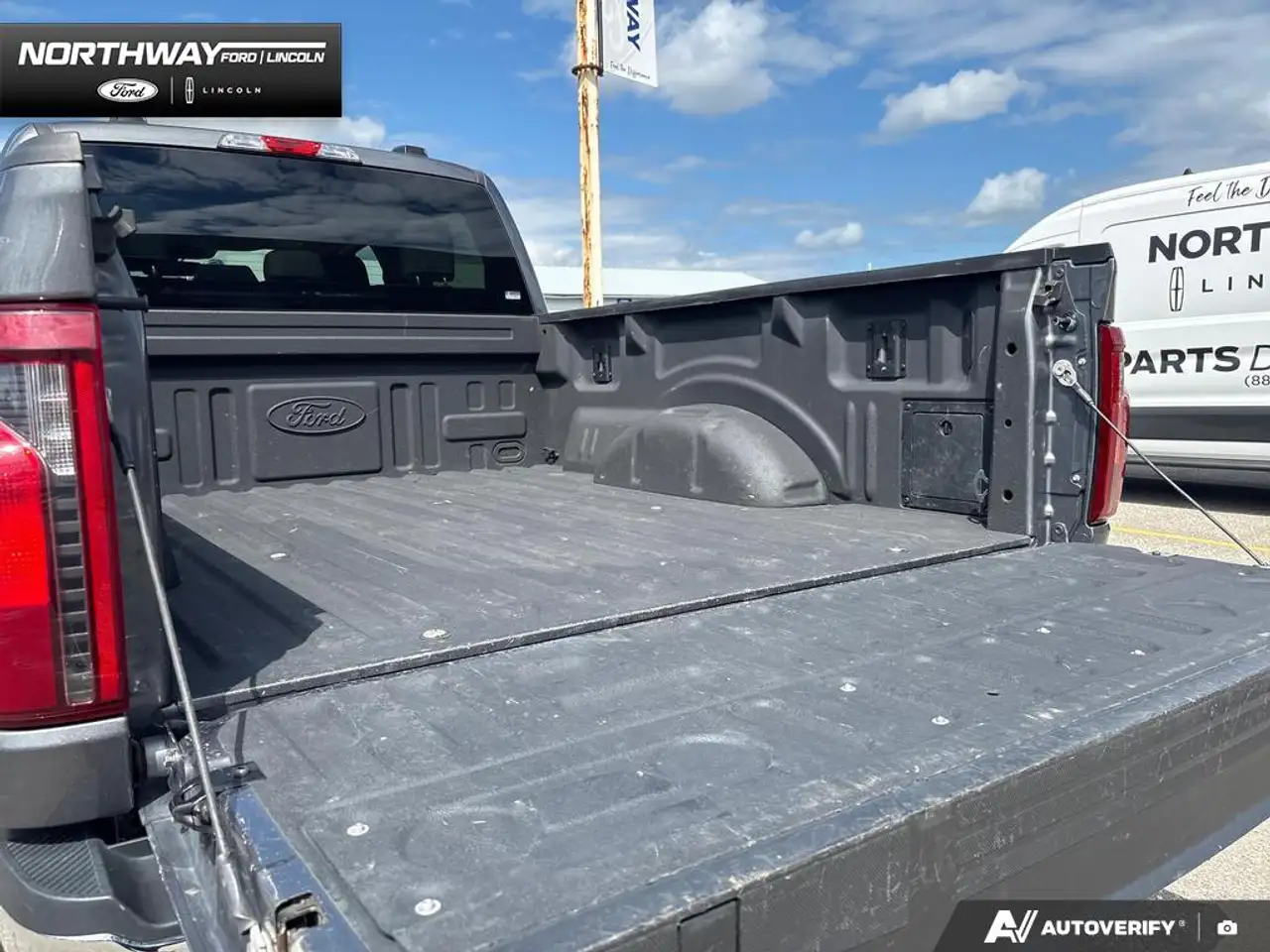 Ford F-150 - Image 23