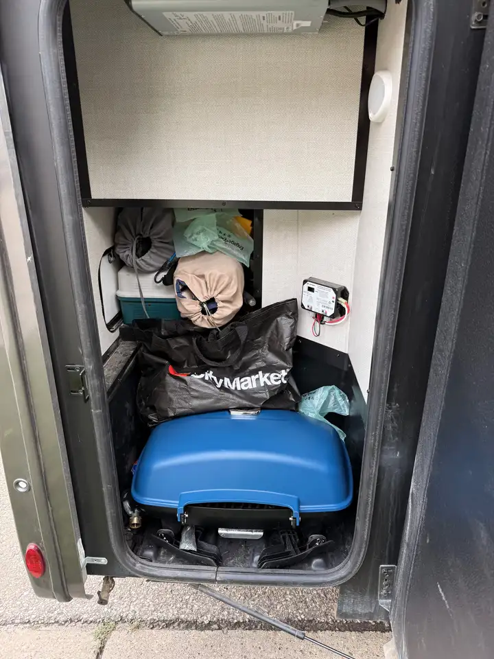 Mercedes-Benz Sprinter - Image 17