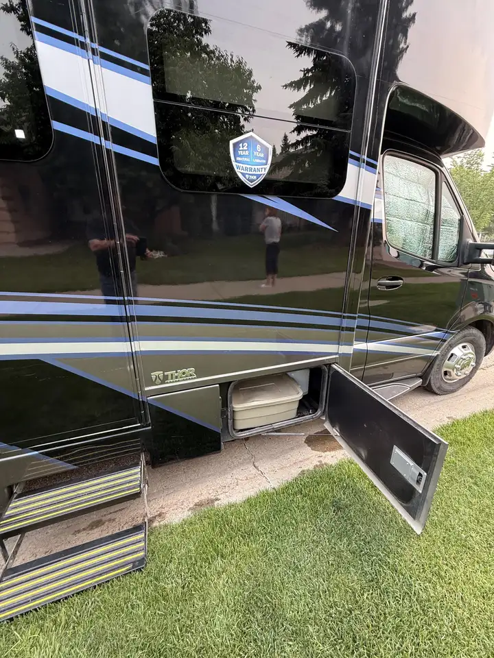Mercedes-Benz Sprinter - Image 16