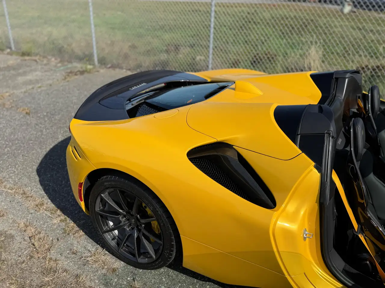 Ferrari SF90 Spider - Image 17