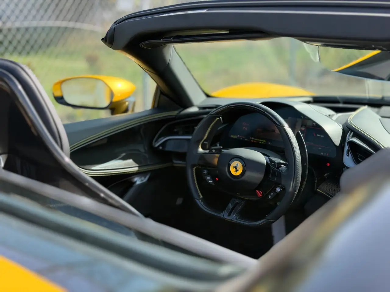 Ferrari SF90 Spider - Image 30