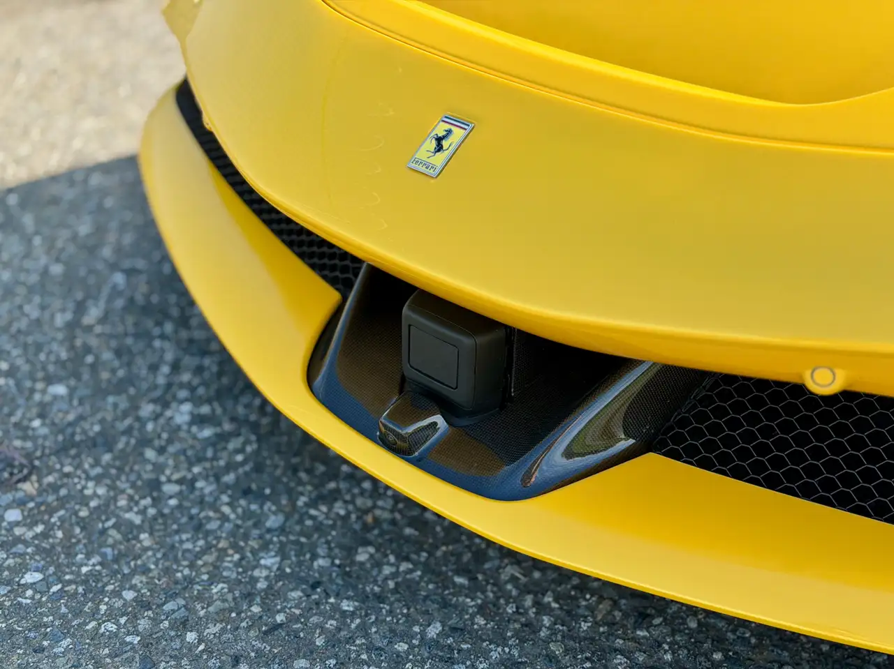Ferrari SF90 Spider - Image 13