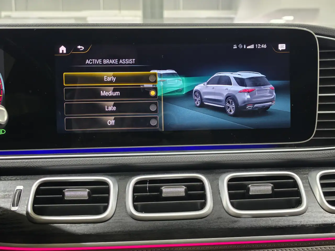 Mercedes-Benz GLE - Image 21