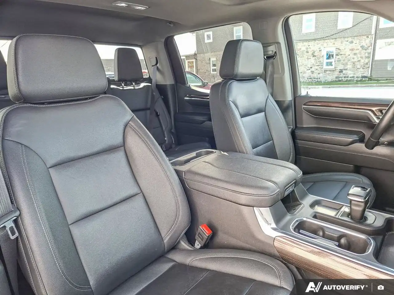Chevrolet Silverado 1500 - Image 21