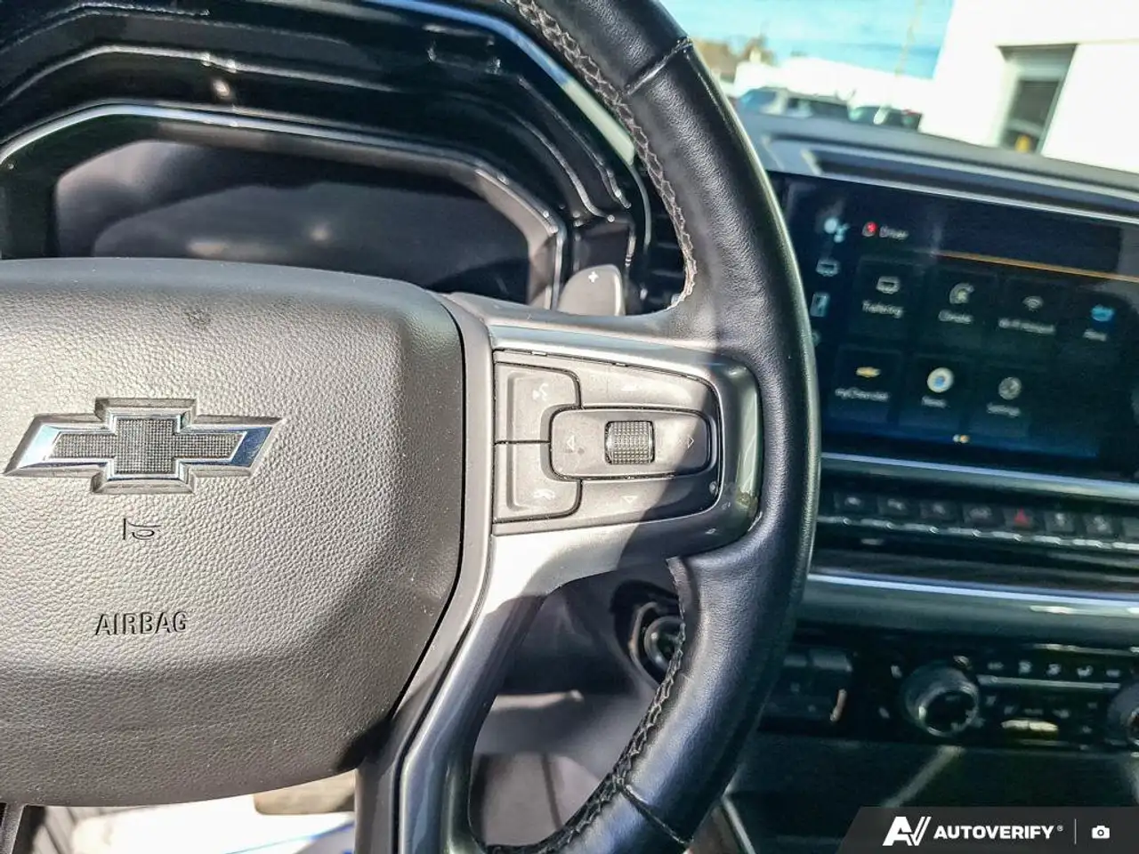 Chevrolet Silverado 1500 - Image 15
