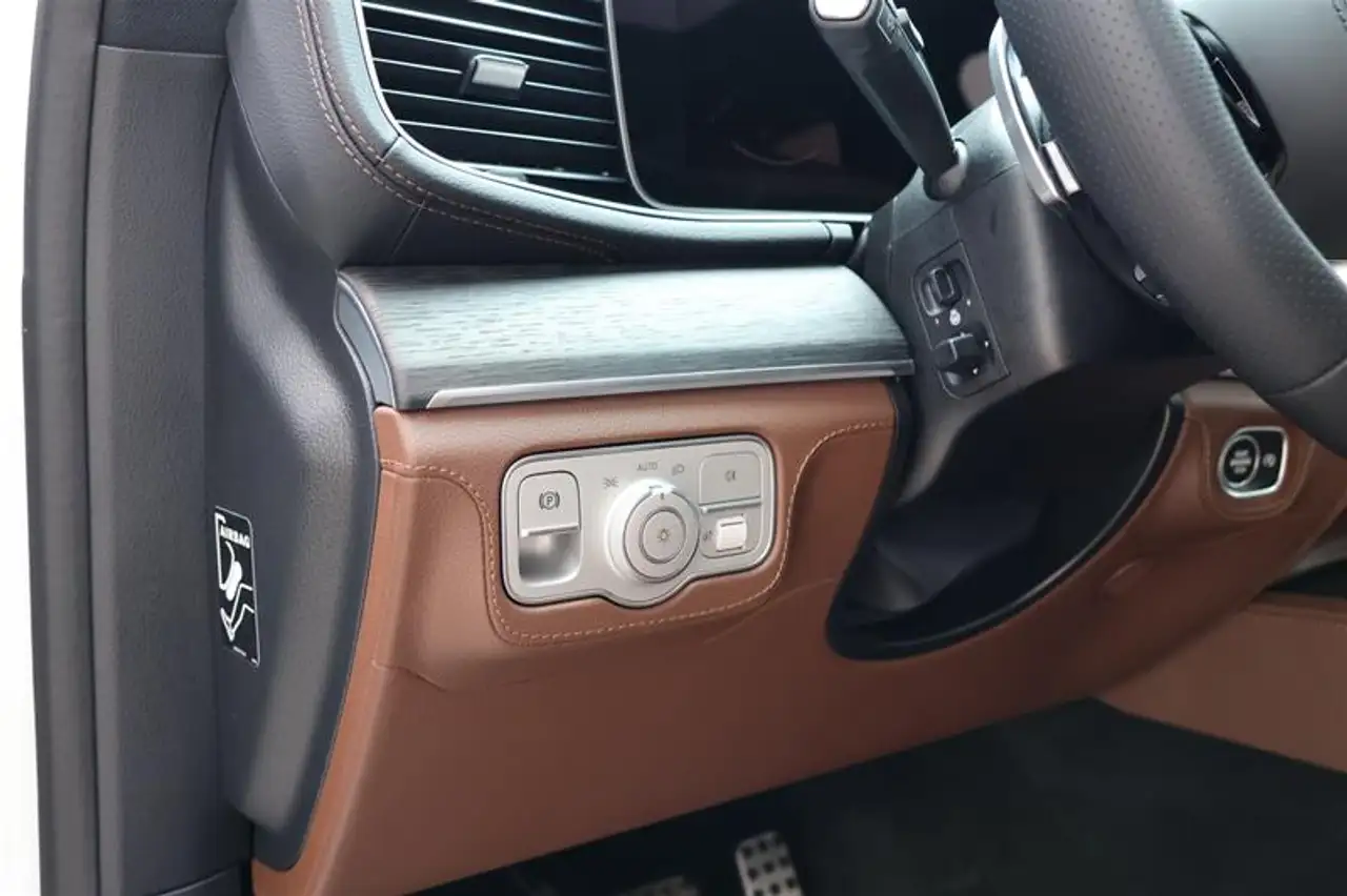 Mercedes-Benz GLS - Image 14