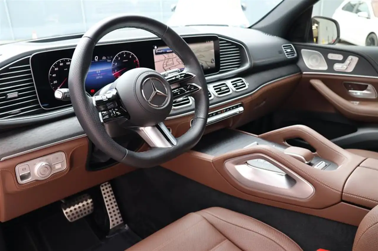 Mercedes-Benz GLS - Image 12