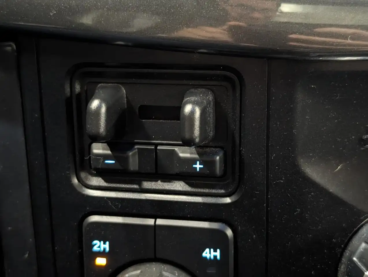 Ford F-150 - Image 26
