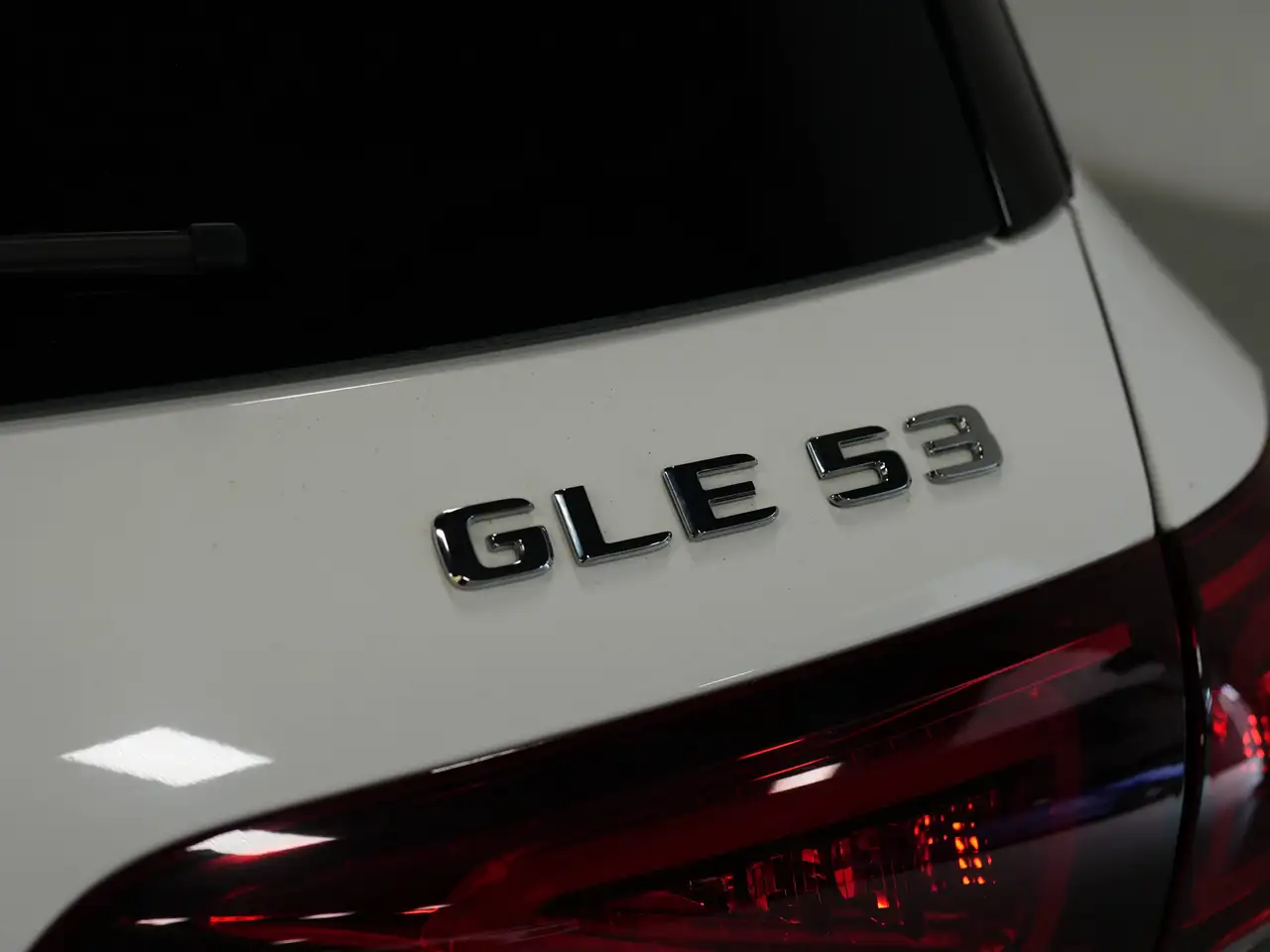 Mercedes-Benz GLE - Image 29