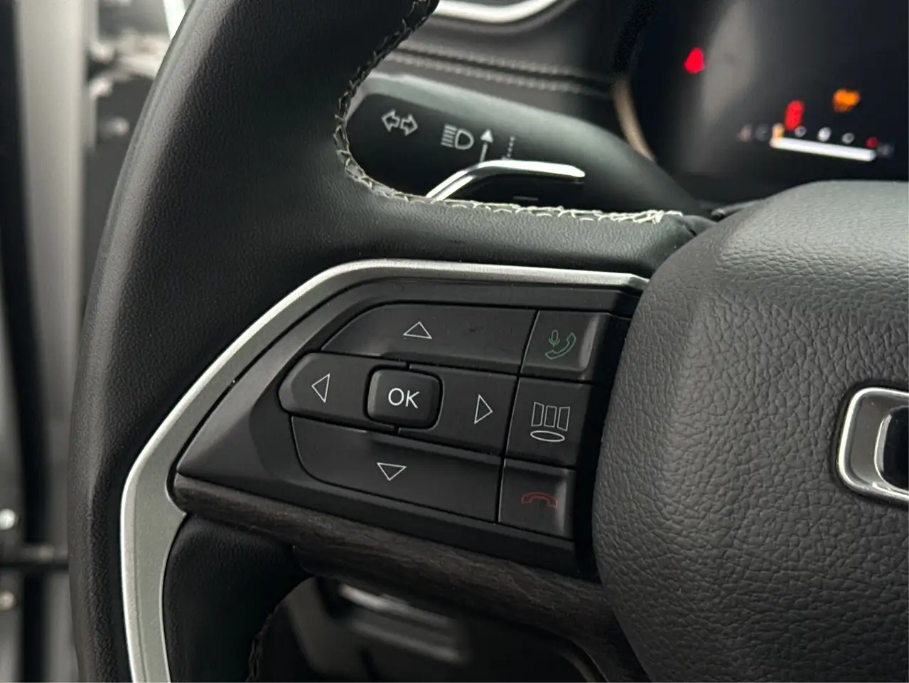 Jeep Grand Cherokee - Image 27
