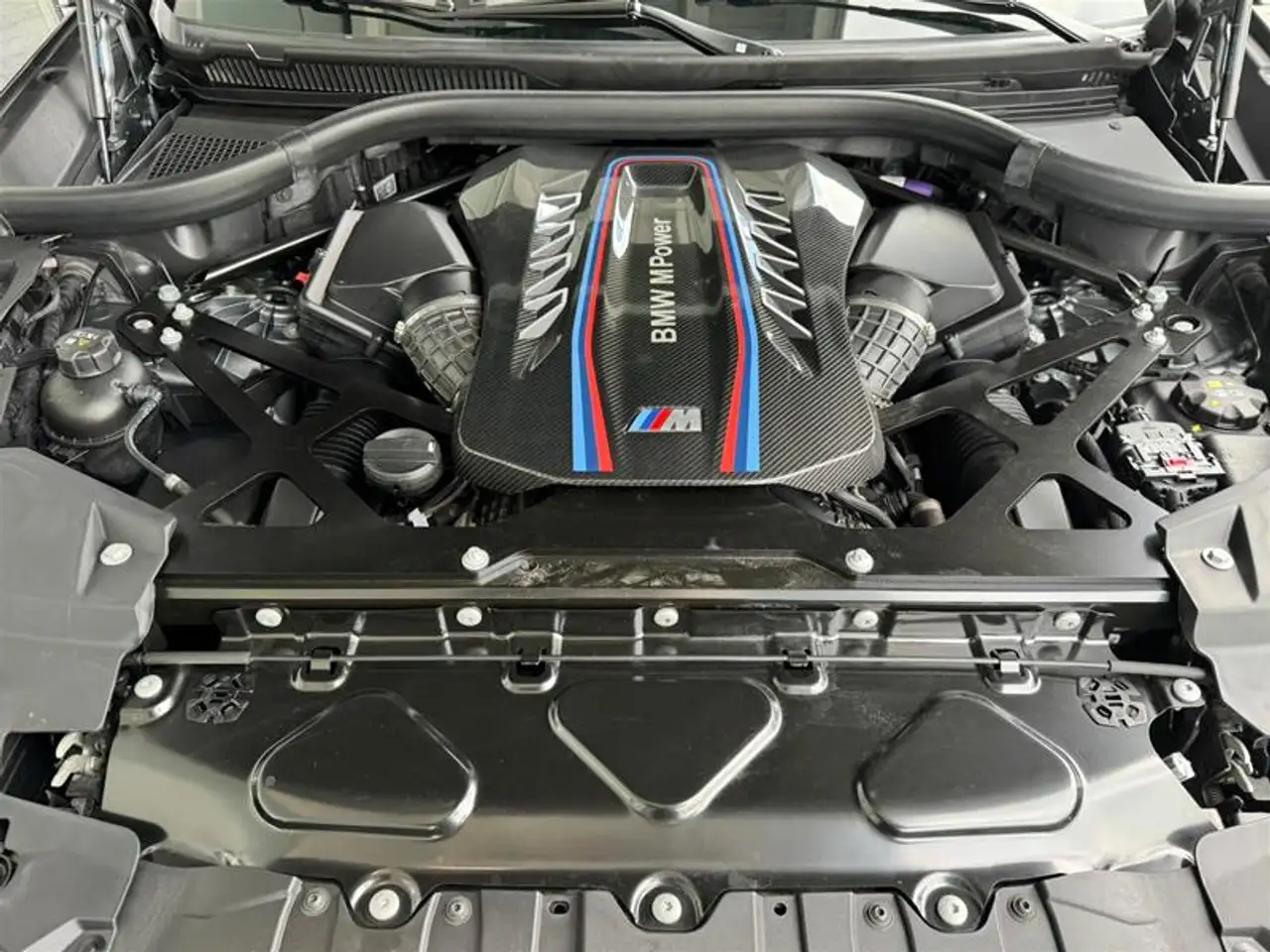 BMW X6 M - Image 10