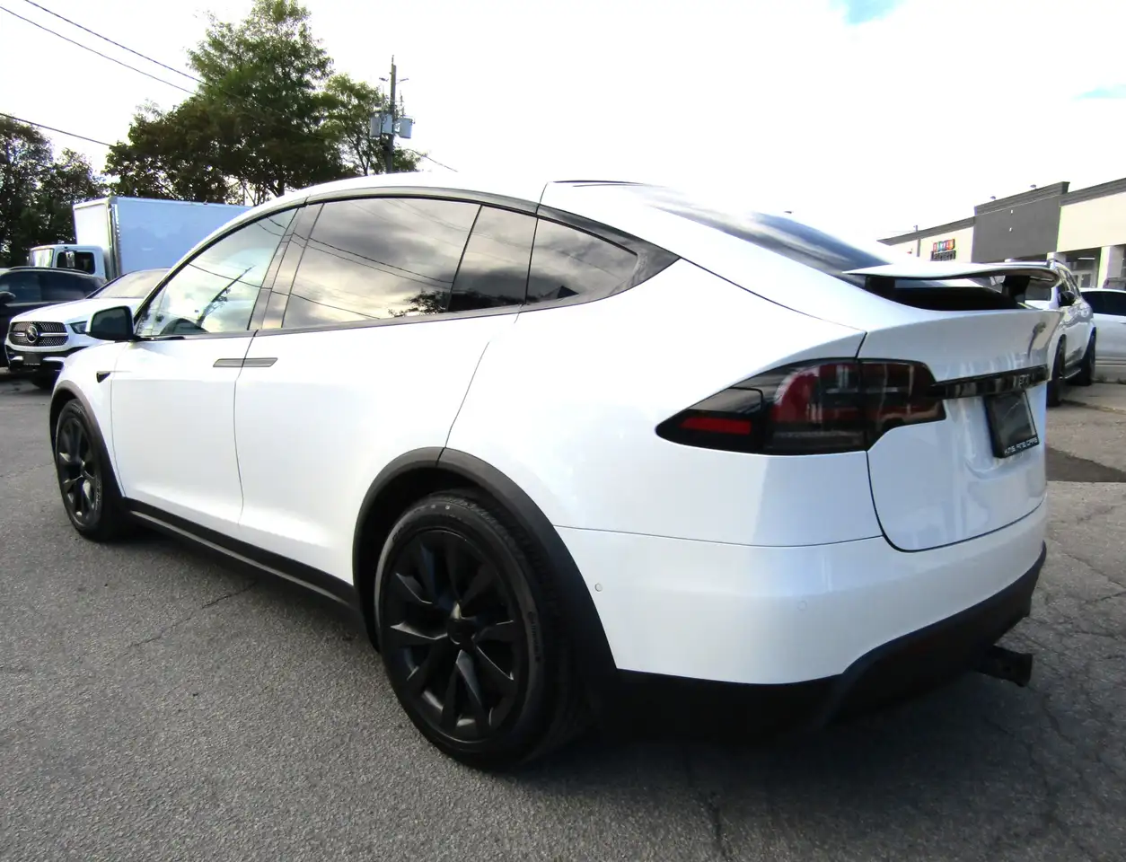 Tesla Model X - Image 5