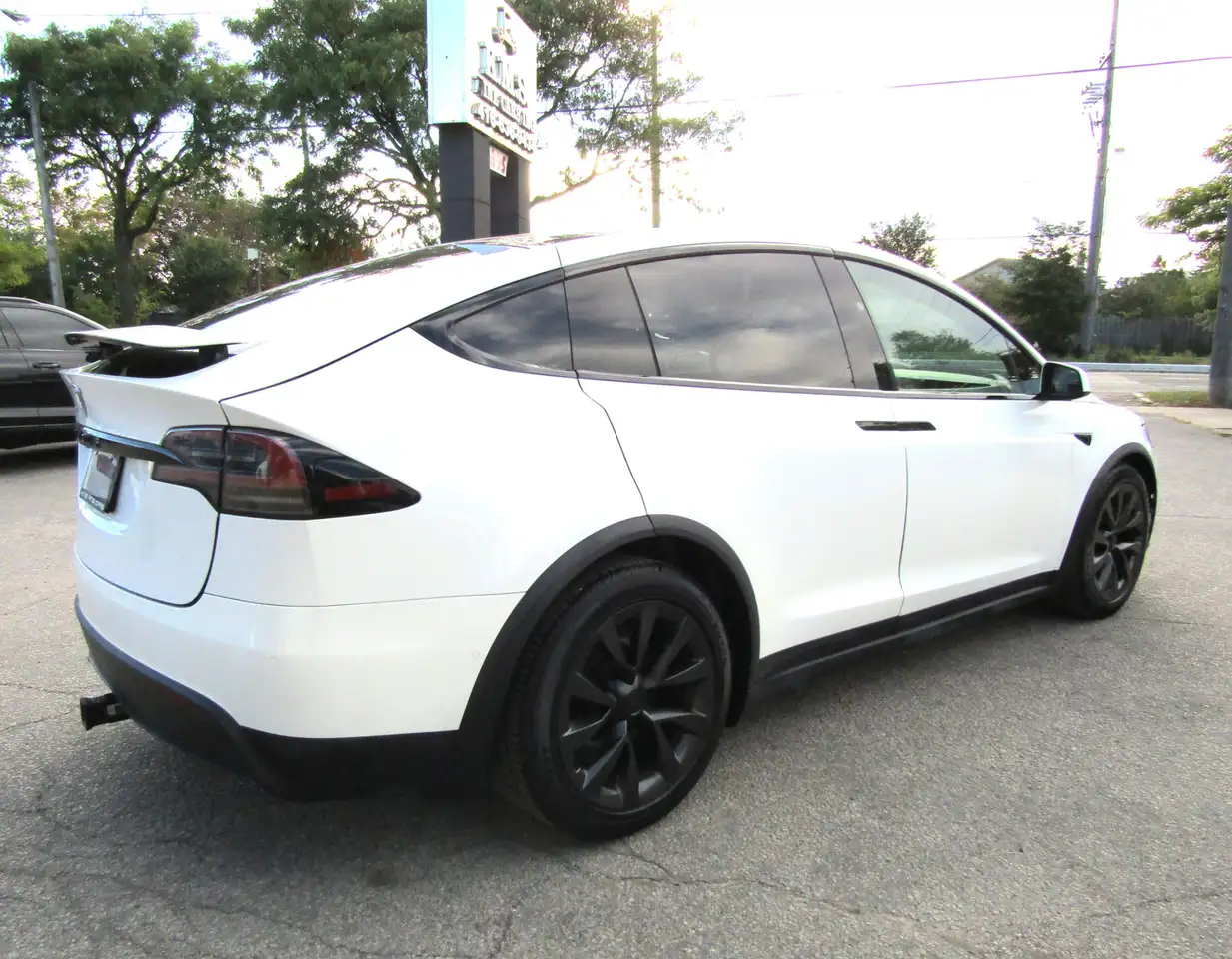 Tesla Model X - Image 7
