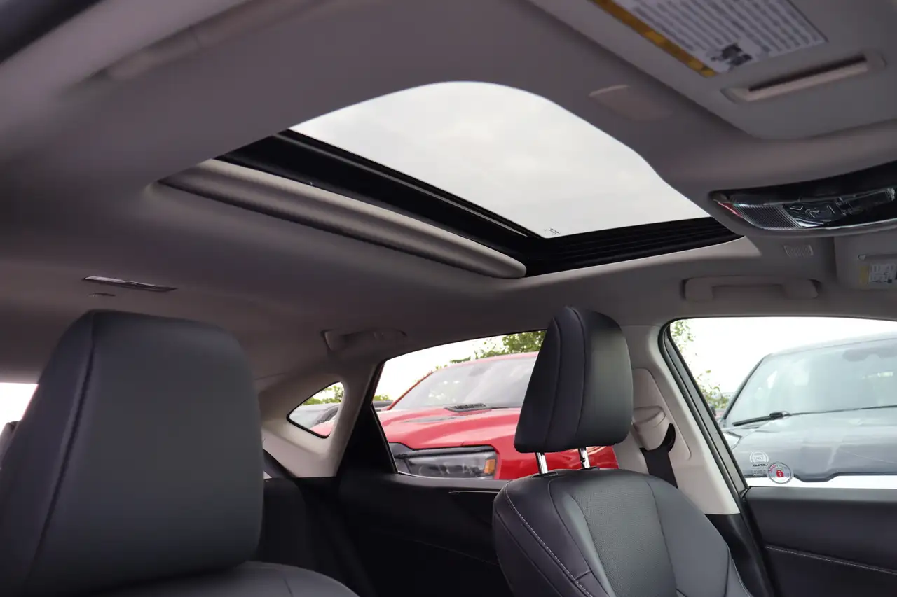 Lexus NX - Image 21