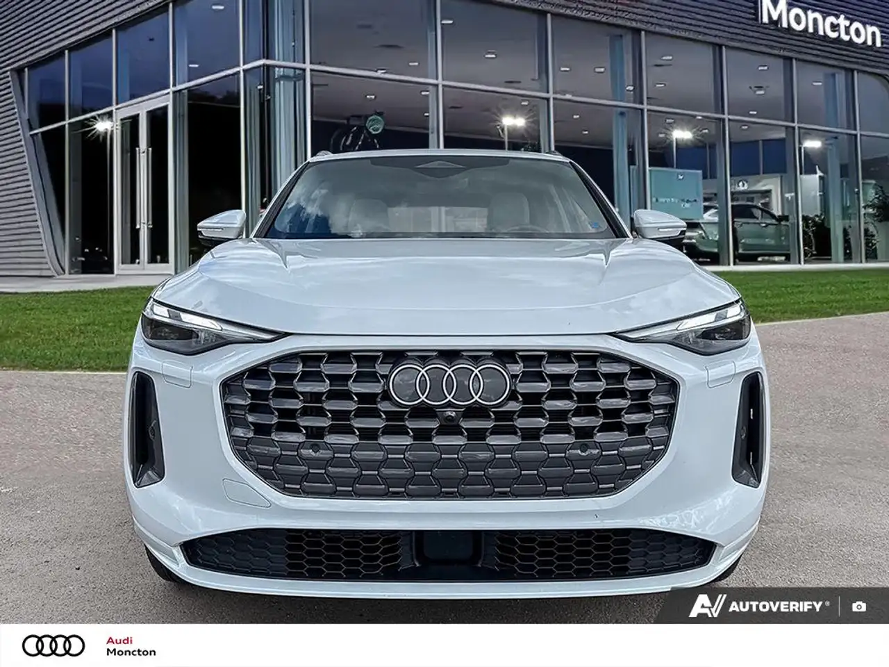 Audi Q5 - Image 2