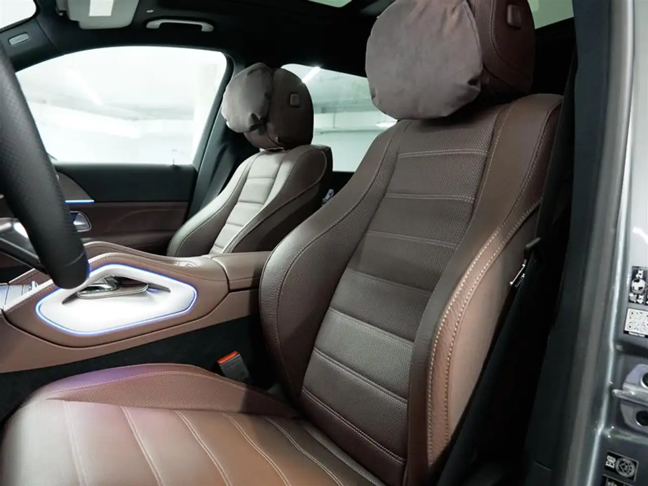 Mercedes-Benz GLS - Image 20