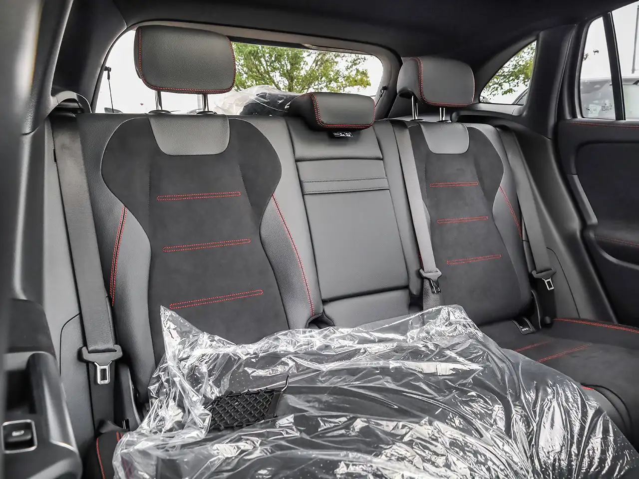 Mercedes-Benz GLA - Image 16