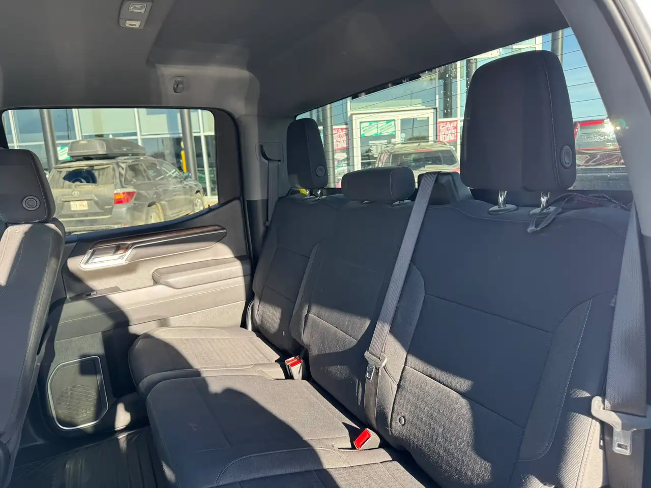 Chevrolet Silverado 1500 - Image 9