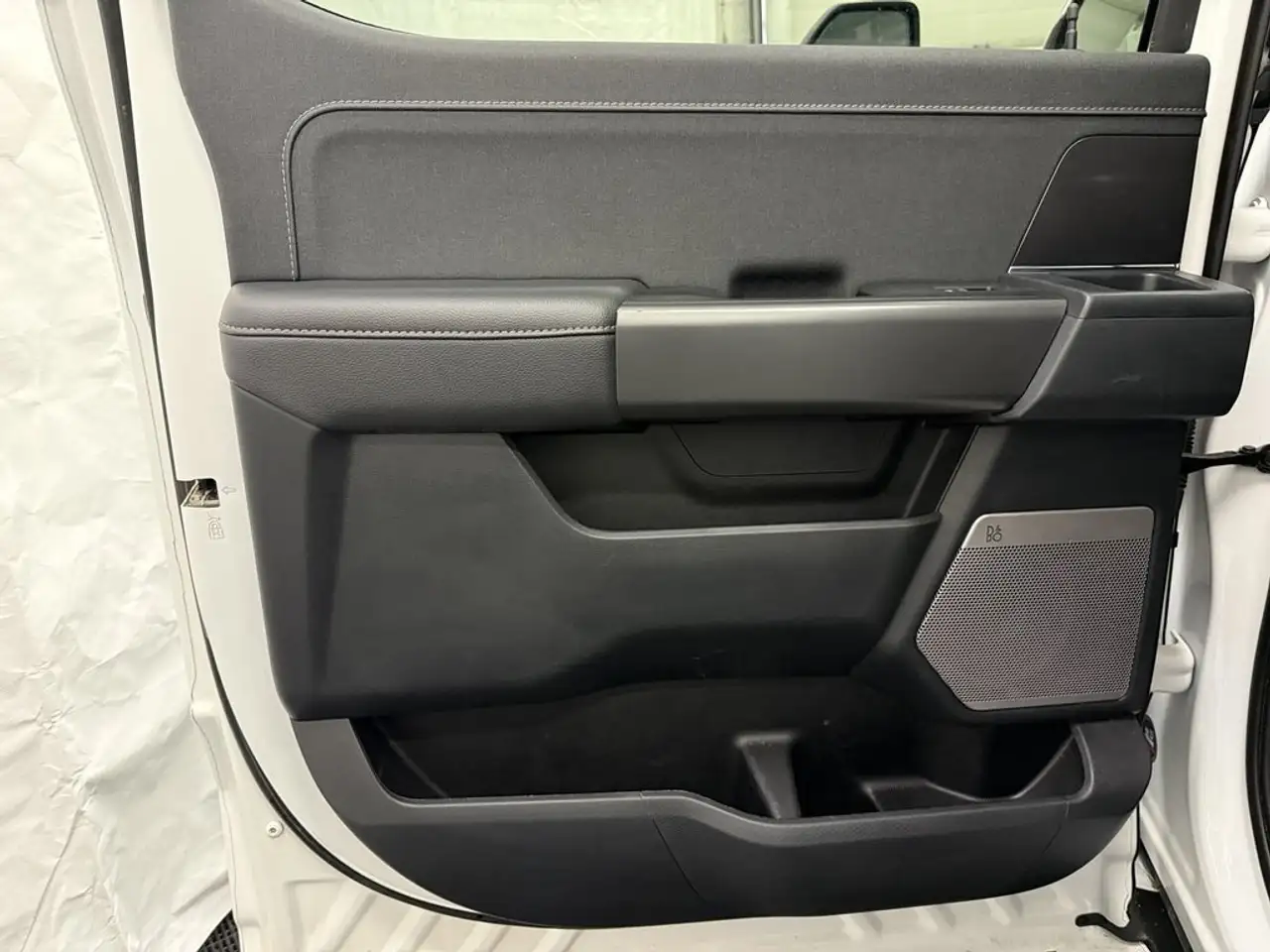 Ford F-150 - Image 40