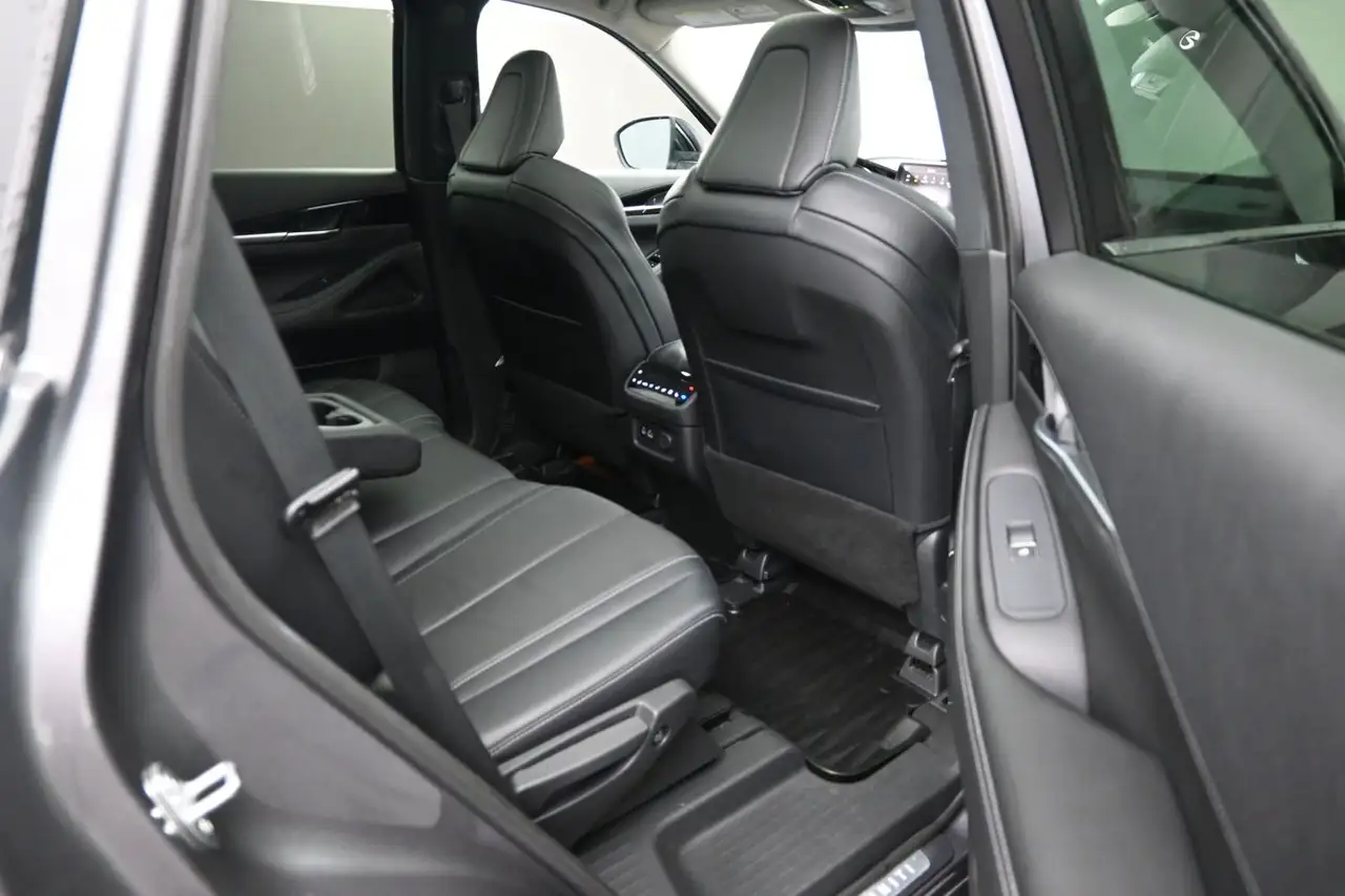 Infiniti QX60 - Image 25