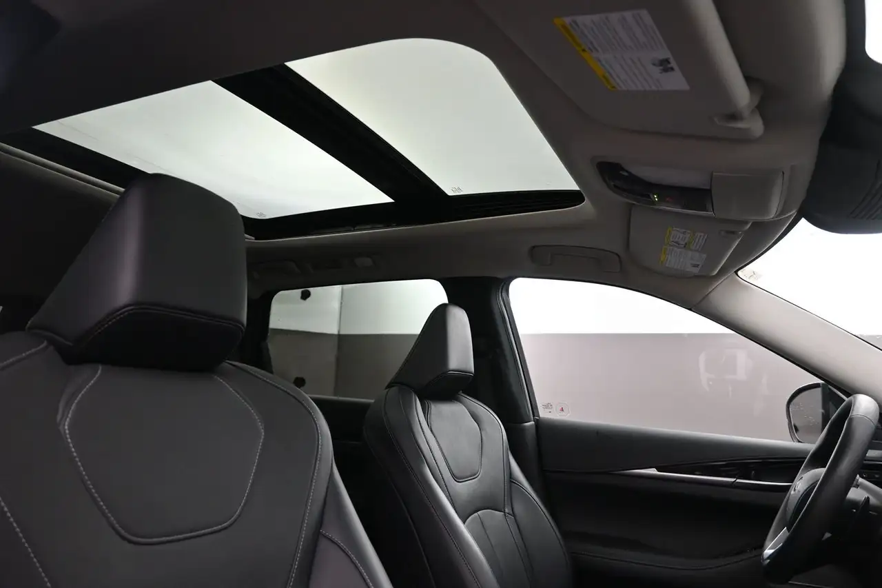Infiniti QX60 - Image 33
