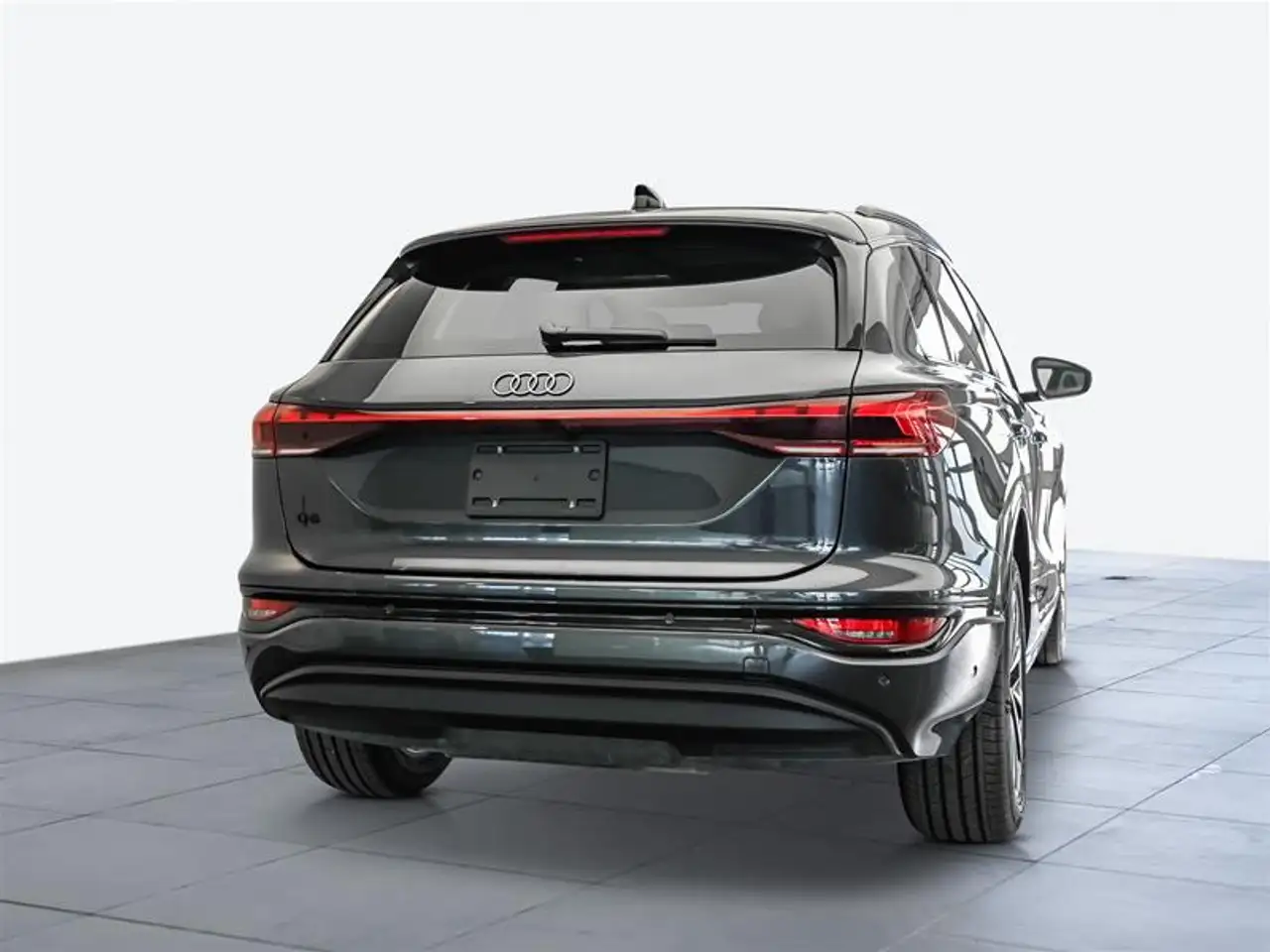 Audi Q6 e-tron - Image 4