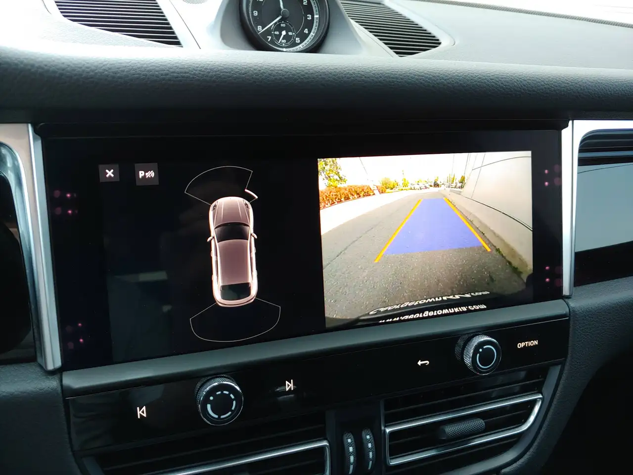 Porsche Macan - Image 28