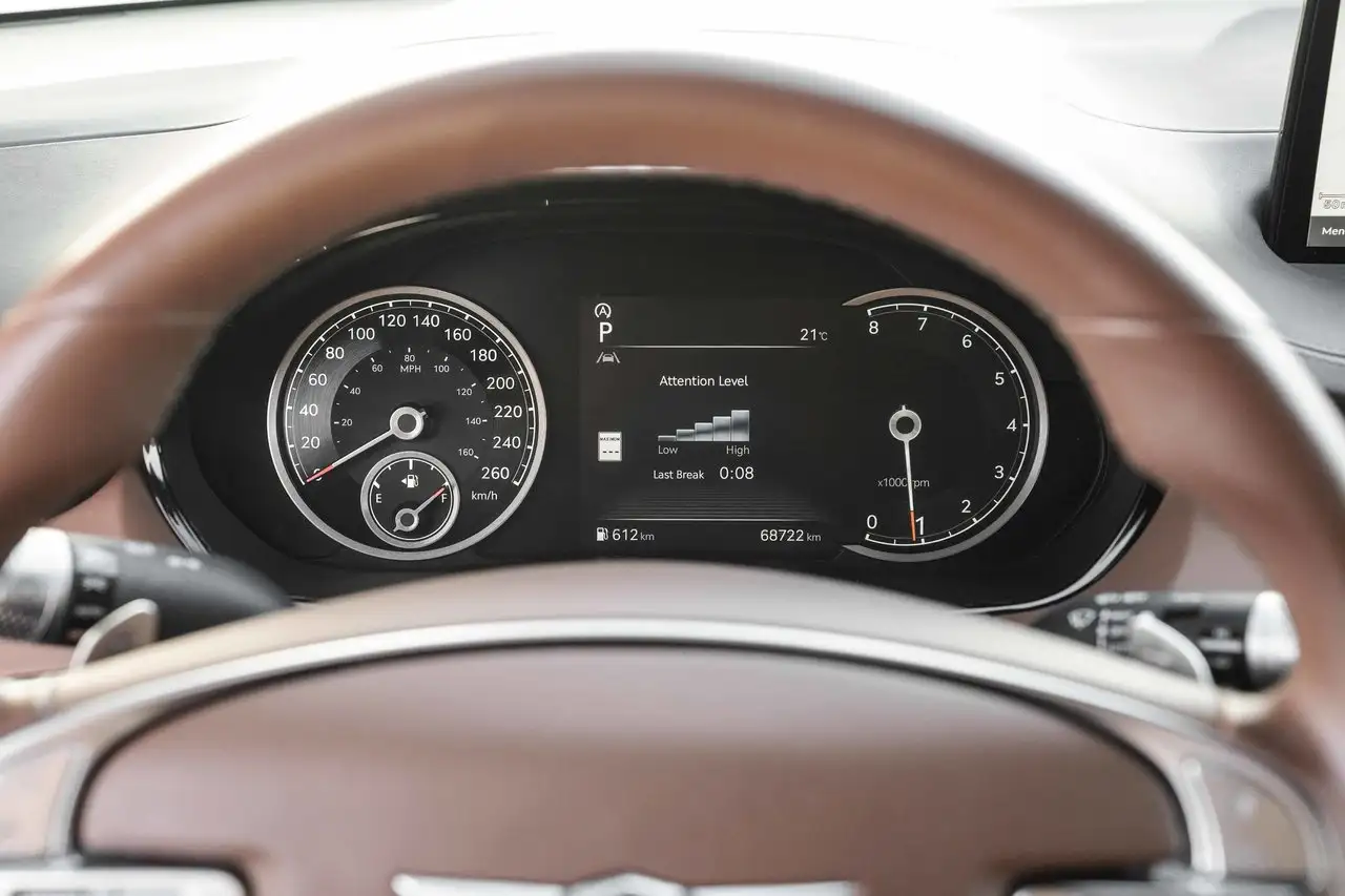 Genesis GV70 - Image 22