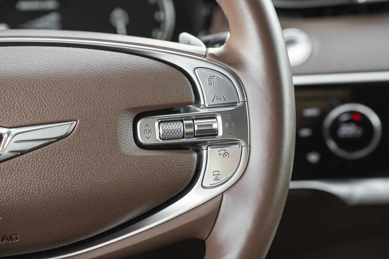 Genesis GV70 - Image 20