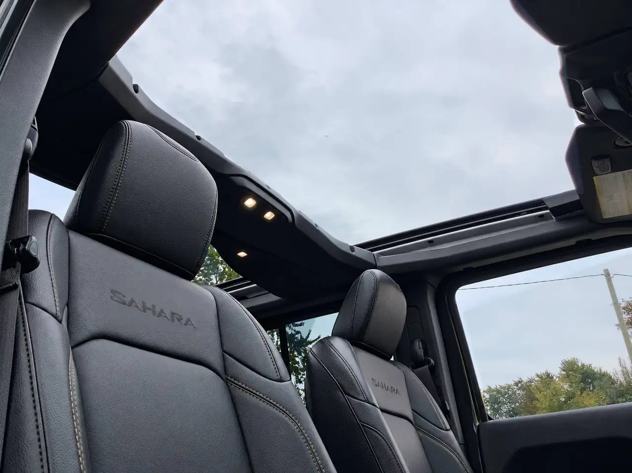 Jeep Wrangler - Image 27