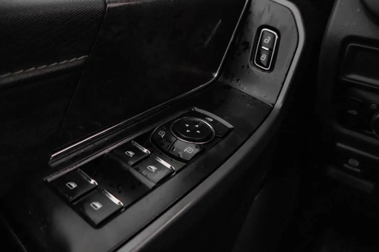 Ford F-150 - Image 16