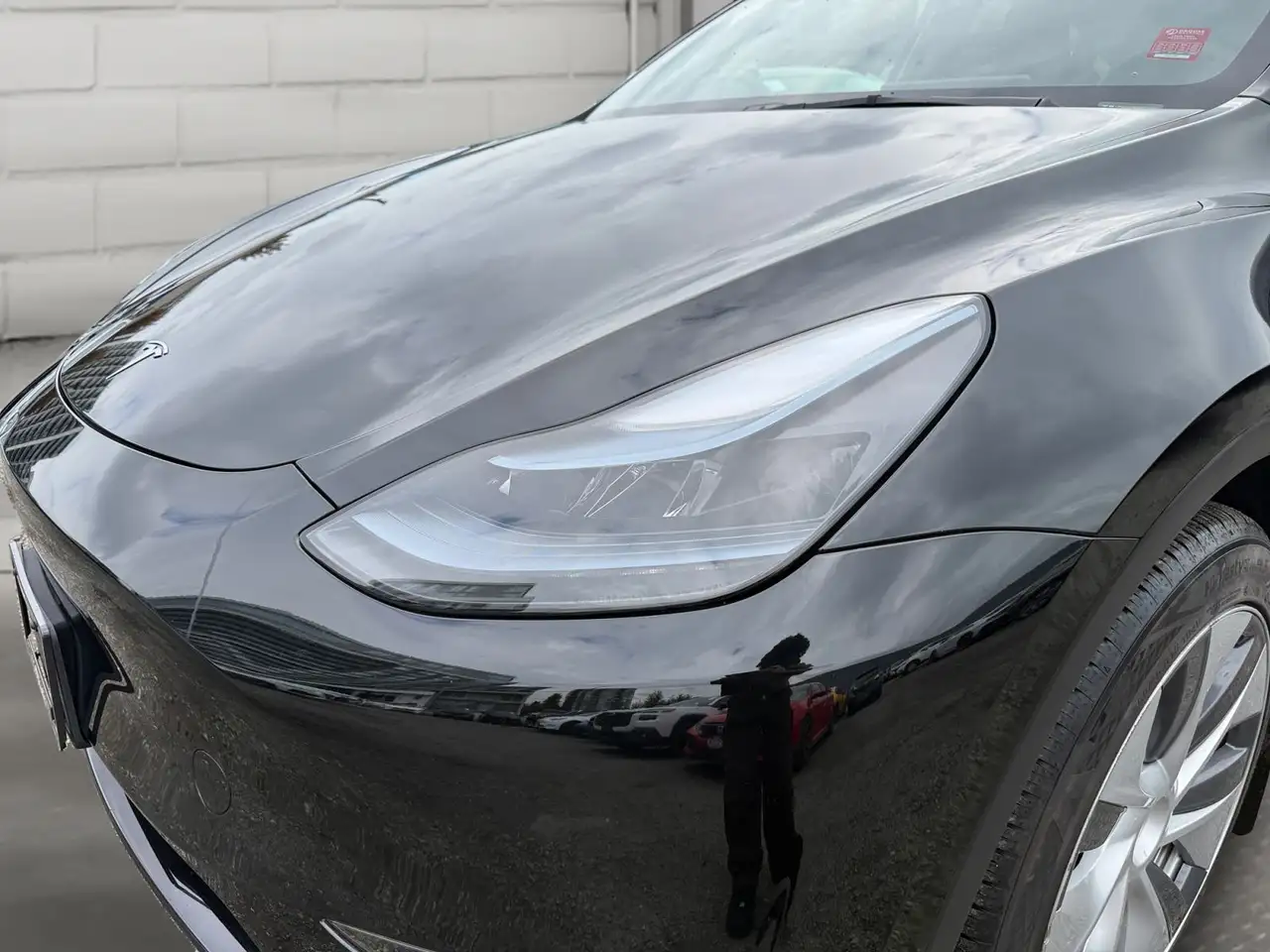 Tesla Model Y - Image 18