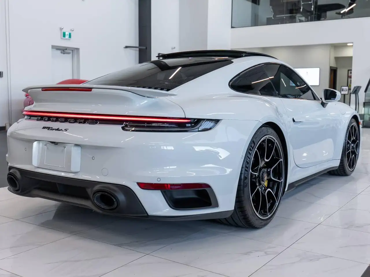 Porsche 911 - Image 7