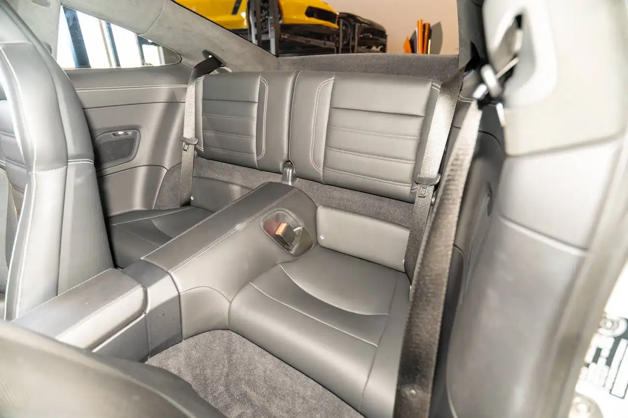 Porsche 911 - Image 28