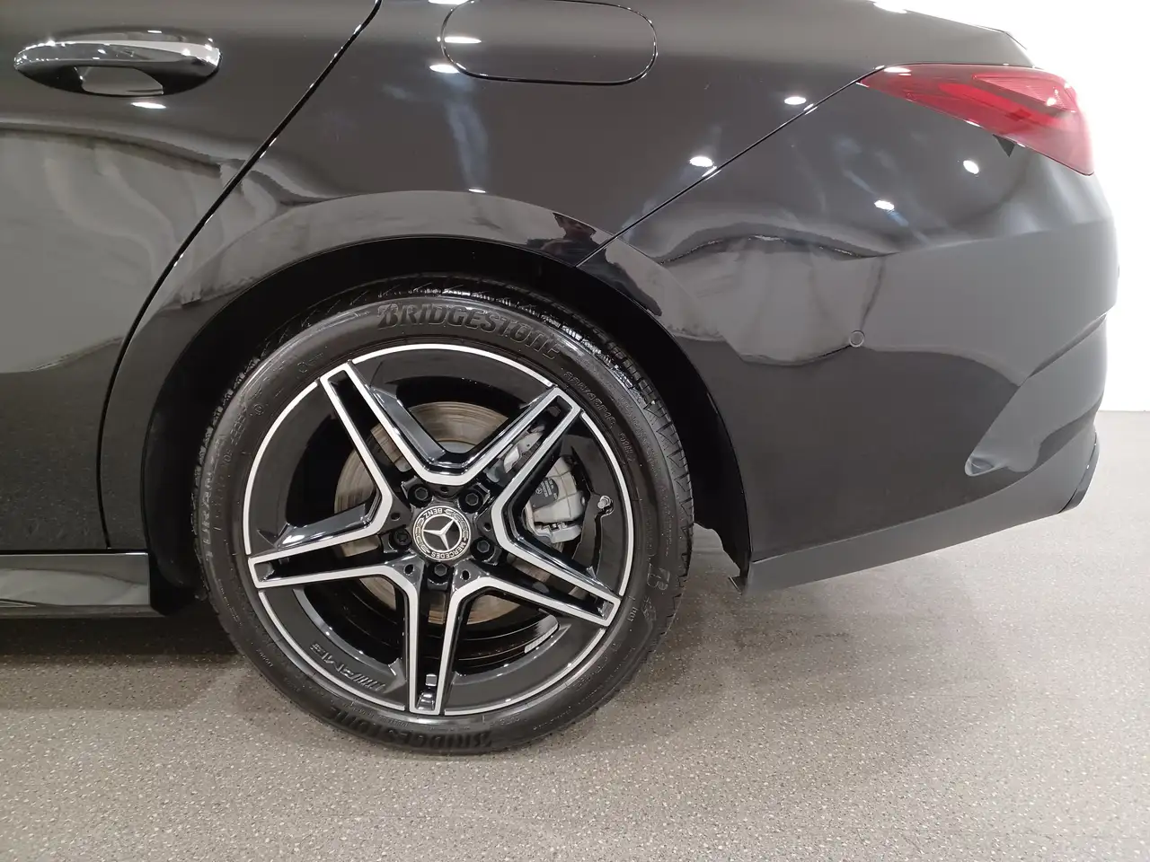 Mercedes-Benz CLA - Image 15