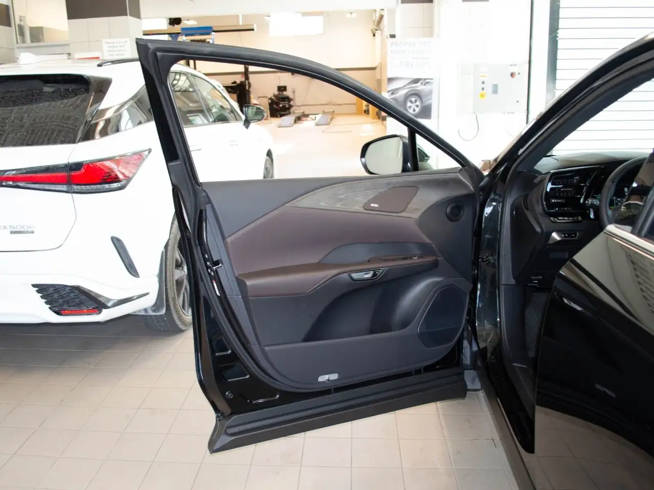 Lexus RX 450h - Image 10