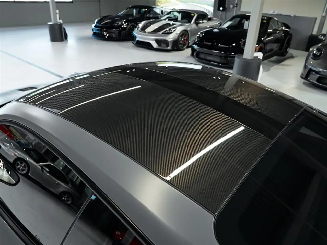 Porsche 911 - Image 16